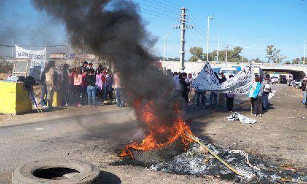 Confirman bloqueo al Parque Industrial y corte en la autov�a