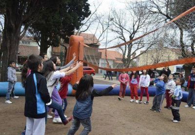 Nuevas propuestas en las plazas por el mes del ni�o