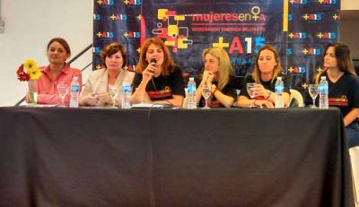 Multitudinario encuentro de mujeres en +A