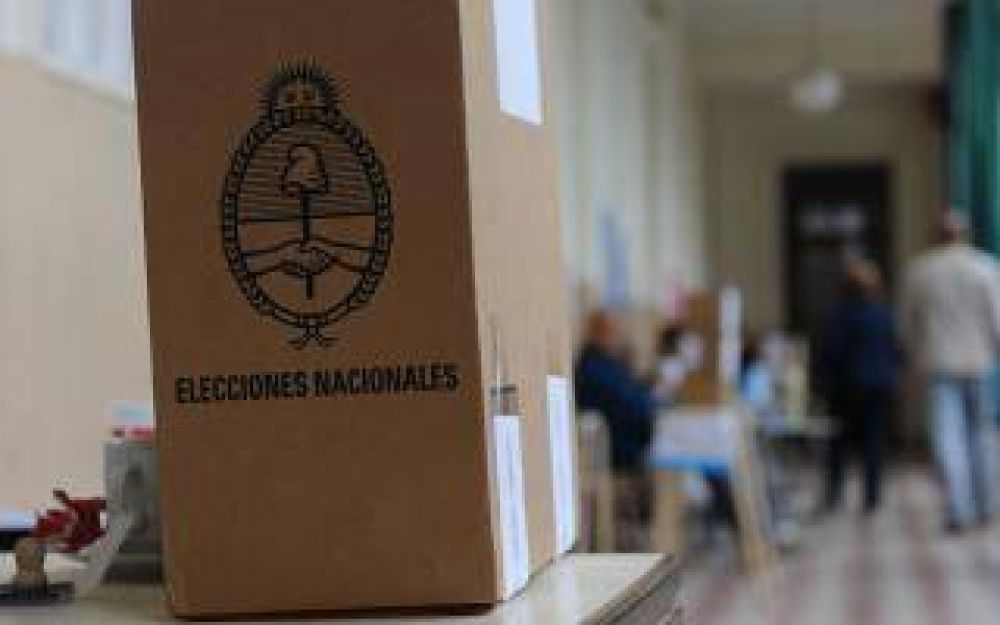 Elecciones 2015: Siete provincias elegir�n gobernador en otra fecha