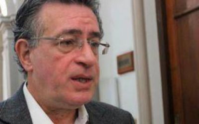 La Plata: Cuestionan al Colegio Nacional por descolgar cuadros de Madres y Abuelas de Plaza de Mayo