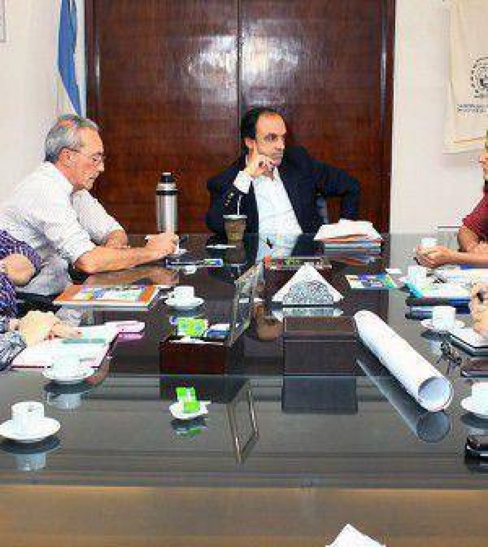 El intendente se reuni� con la directora argentina de H�bitat para la Humanidad