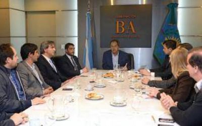 Los Oktubre exigen a Scioli renuncias de Marangoni y hombres de De Narv�ez