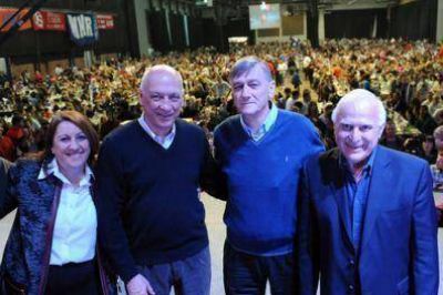 El socialismo llam� a participar