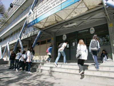 Adolescentes en problemas: la defensa de un abogado puede costar unos $25.000