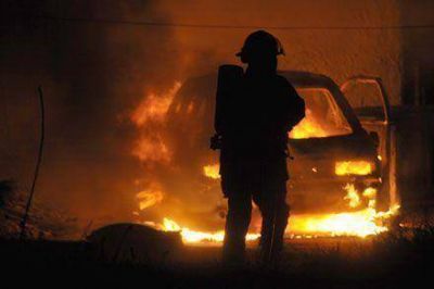 Incendios en Pico: ardieron un auto y una casa