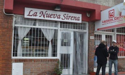 La empleada de una panaderia sac� un cuchillo e hizo huir a un ladr�n
