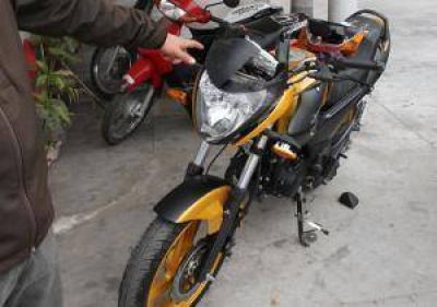 Accidentes: 2 motociclistas mueren en Capital y Albard�n