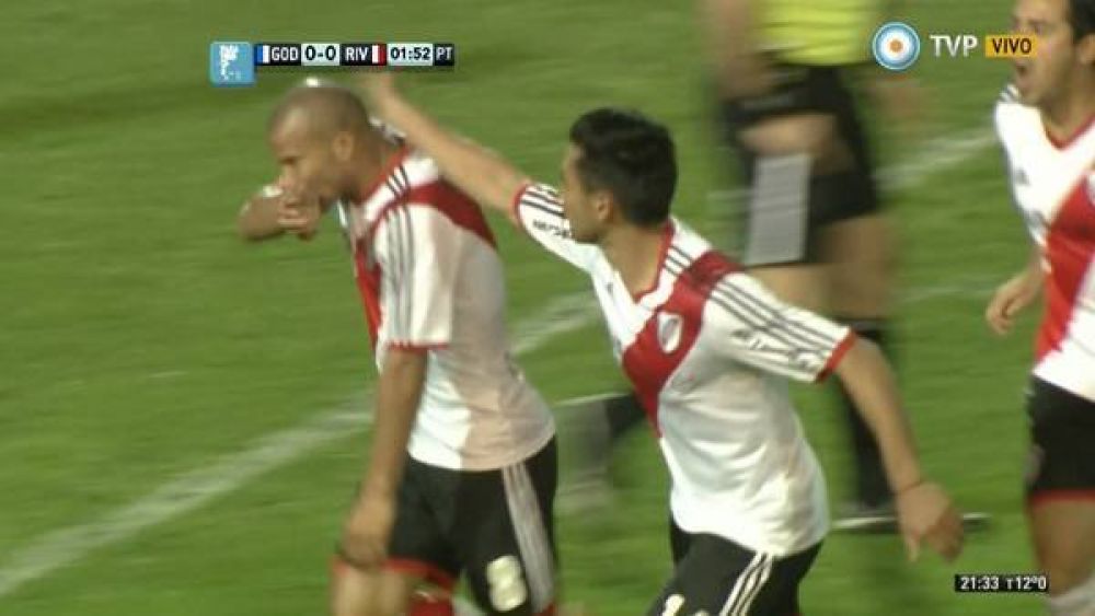 River arm� un show de f�tbol en Mendoza
