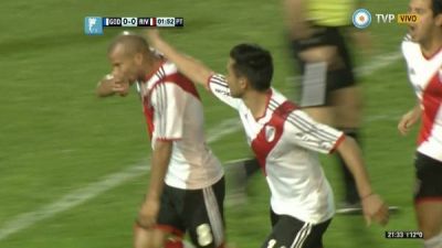 River arm� un show de f�tbol en Mendoza