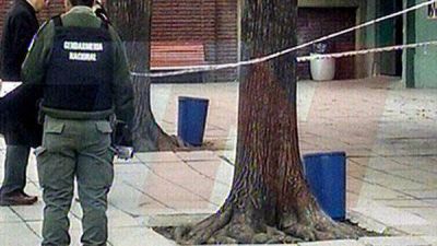 Una nena de 15 a�os muri� en el patio de la escuela por una bala perdida