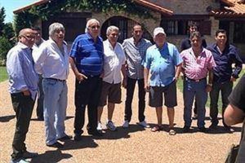 M�s insultos en la pelea entre los gremios y el Gobierno por el paro: los colectiveros definen si se suman a la huelga