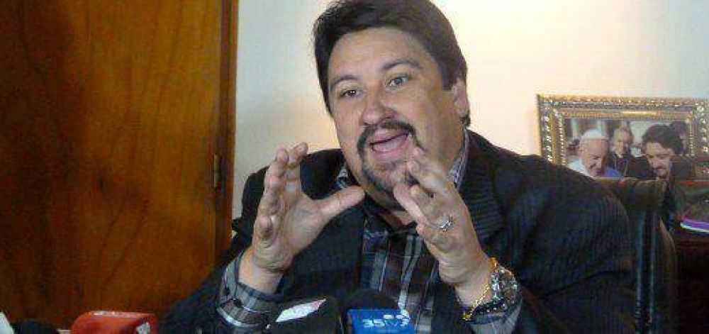 Closs: �Vamos a seguir usando las redes sociales, es lo m�s econ�mico�