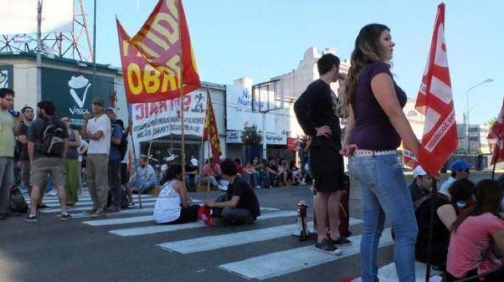 Agrupaciones anunciaron que har�n piquetes durante el paro