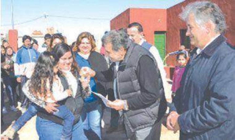Despliegan en la Provincia una fuerte pol�tica habitacional