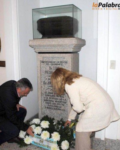  Homenajearon al Comandante Piedra Buena