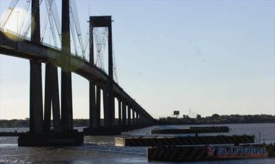 �Con el refuerzo de las defensas tenemos puente Belgrano para unos 80 a�os m�s�