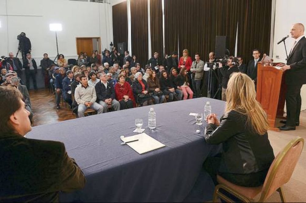 $ 20 millones para abastecer de servicios b�sicos a sectores de Trelew, Rawson y Rada Tilly