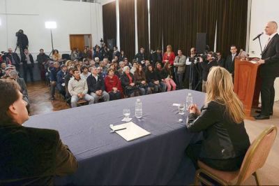 $ 20 millones para abastecer de servicios b�sicos a sectores de Trelew, Rawson y Rada Tilly