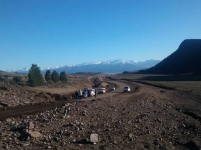 El asfalto de la ruta 23, cada vez m�s cerca
