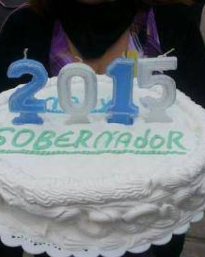 �Amaya Gobernador 2015� dec�a la torta de cumplea�os del intendente