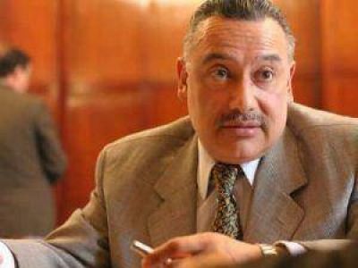 Jim�nez garantiza pago de salarios hasta fin de a�o