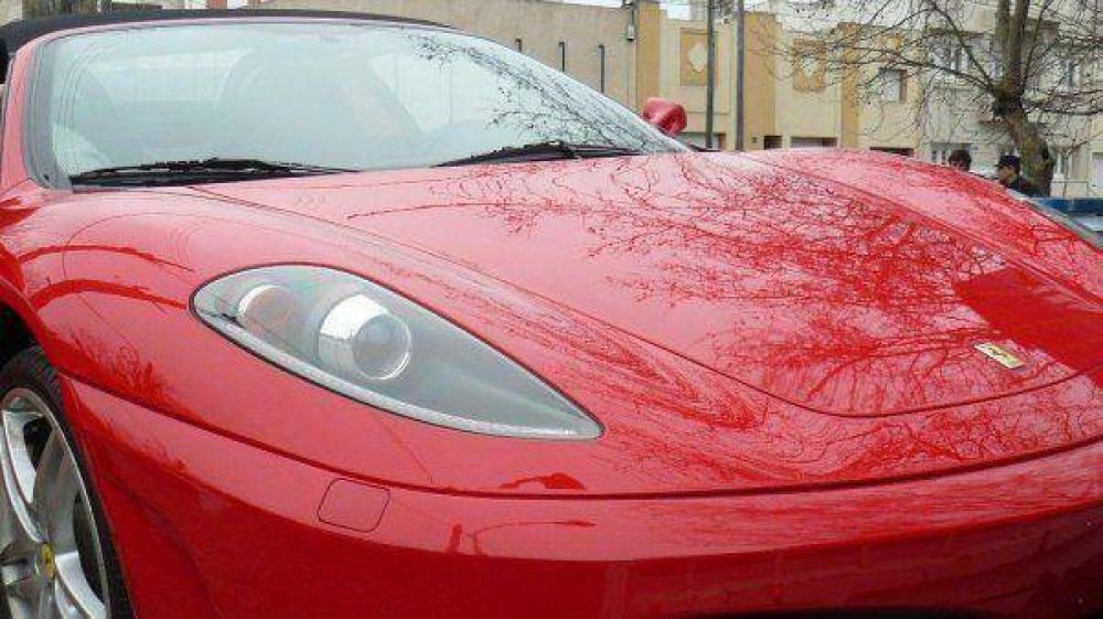 La AFIP secuestr� una Ferrari que entr� al pa�s en forma ilegal
