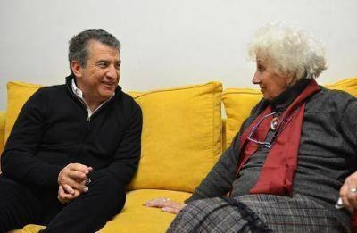 Estela de Carlotto recibi� a Urribarri en la Casa de Abuelas