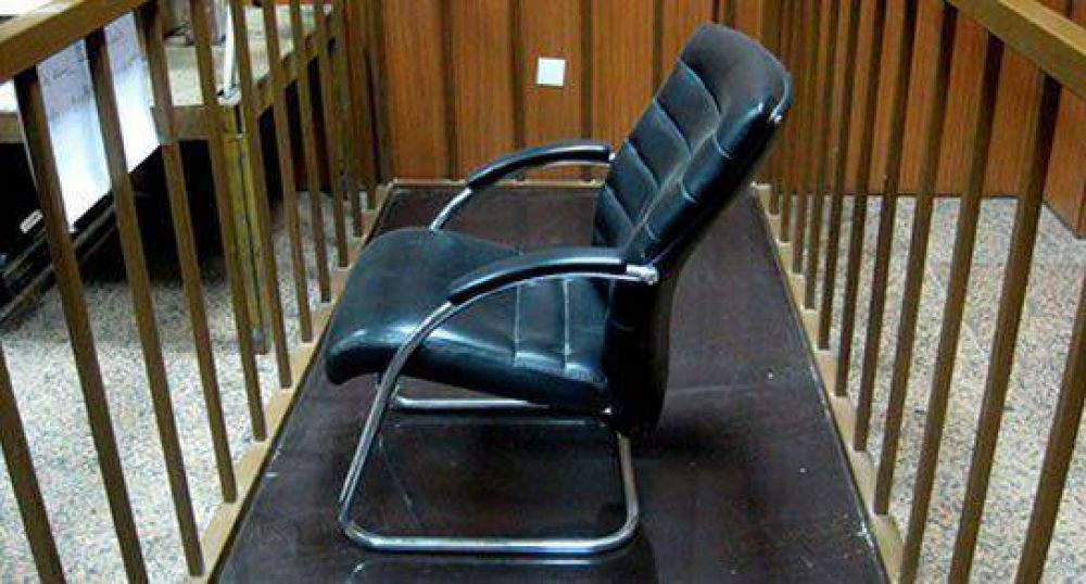 �Que el gobernador aclare en la Justicia�