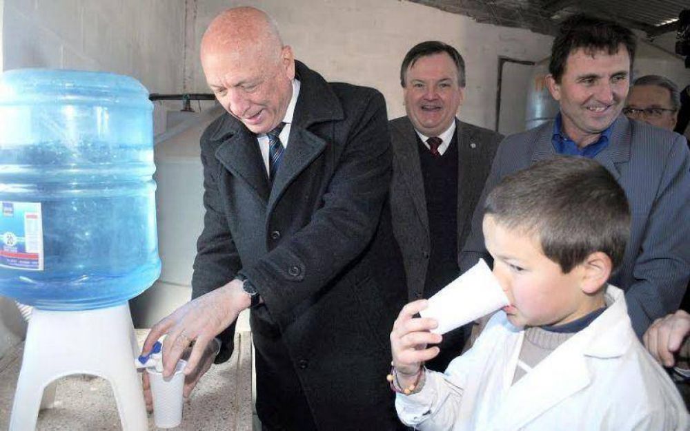 Antonio Bonfatti inaugur la nueva planta de agua potable