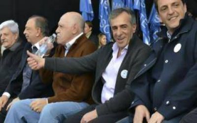 Elecciones 2015: Massa re�ne a los intendentes del Frente Renovador en Malvinas Argentinas