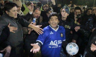 Concejales pedir�n explicaciones a Esteban por papel�n con Maradona