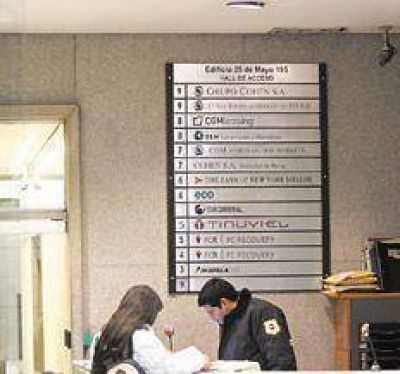 En el exterior no paga, ac� no gestiona ni asesora