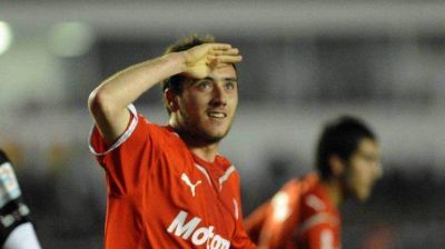 El Diablo meti� la cola... Independiente le gan� a Olimpo en el final y enmudeci� el 