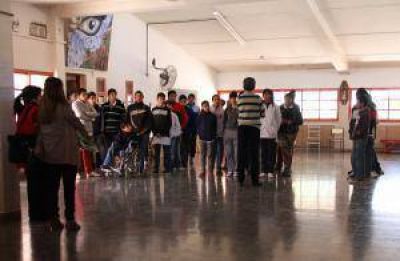 Denuncias cruzadas por el caso del alumno agredido