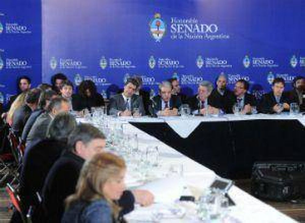 Con cambios, la ley de abastecimiento logr� dictamen en el Senado