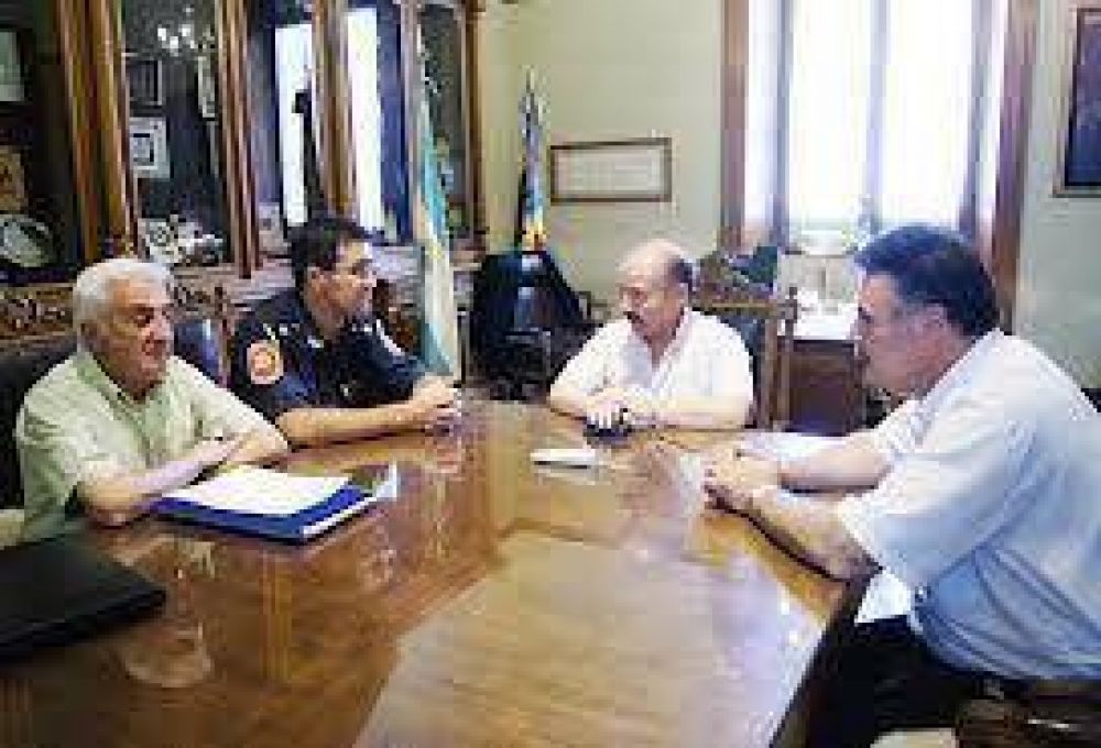 La gesti�n Inza entregar� un subsidio para la compra de un Hidroelevador para el Cuartel de Bomberos
