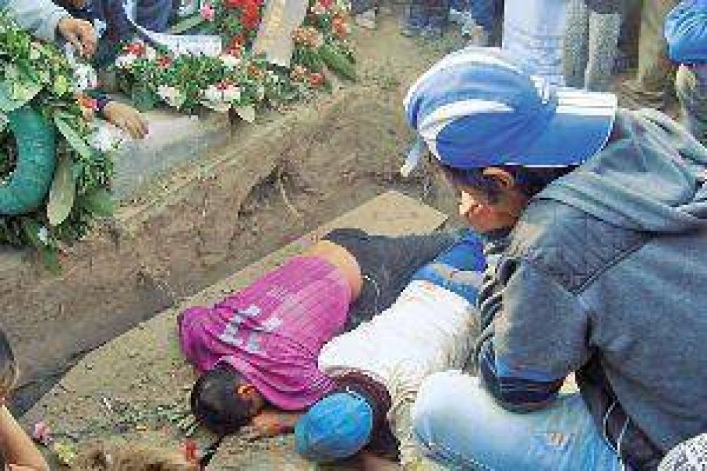 Seis Bracamonte salieron de la c�rcel para ir al velatorio de los asesinados en San Gil