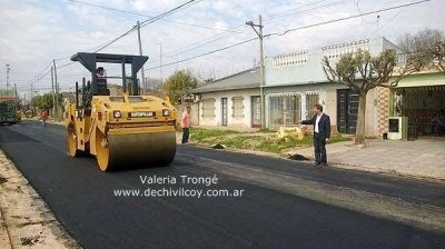 Asfalto: Contin�an los trabajos en calle Alvear y transversales