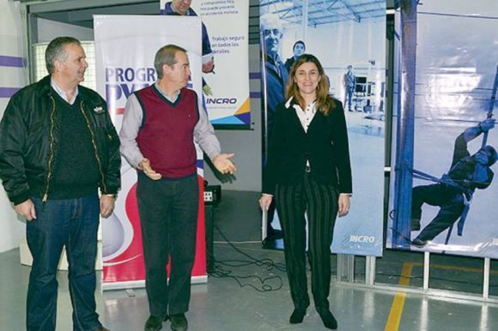 �Creando Oficios�, un programa de inserci�n laboral para j�venes de 18 a 21 a�os