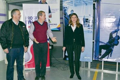 �Creando Oficios�, un programa de inserci�n laboral para j�venes de 18 a 21 a�os