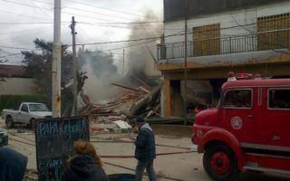 Explosi�n en dep�sito de garrafas de Virrey del Pino: Cuatro muertos y heridos
