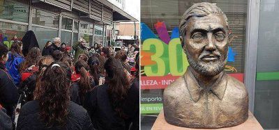 Sileoni encabez� el homenaje a Cort�zar en Lan�s