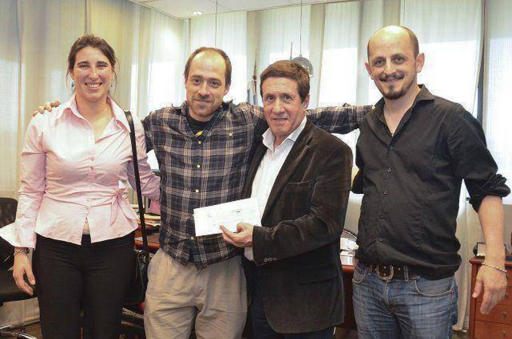 D�az P�rez entreg� un subsidio para la producci�n de pel�cula que hace a la historia de Lan�s y Latinoam�rica