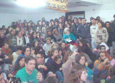 Bellas Artes: alumnos y docentes volvieron a rechazar el proyecto de nuevo edificio