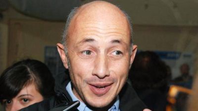 �Santa Cruz tiene un gran futuro, depende de nosotros trabajar de manera solidaria y responsable�