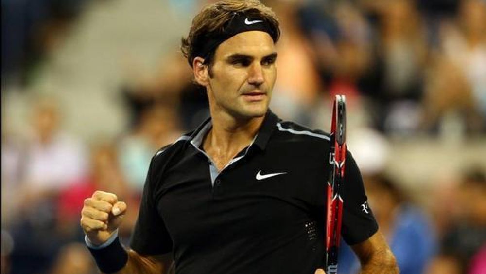 Federer gan bajo la atenta mirada de Jordan