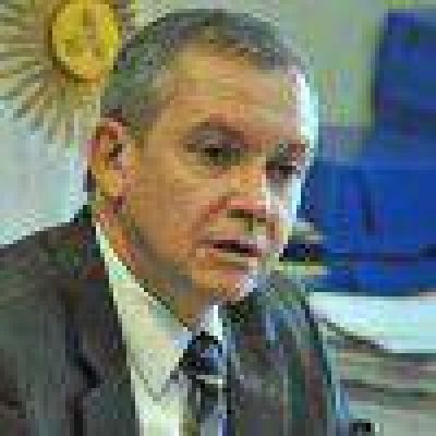 El ministro Oteo recibi� halagos de Pedrini 