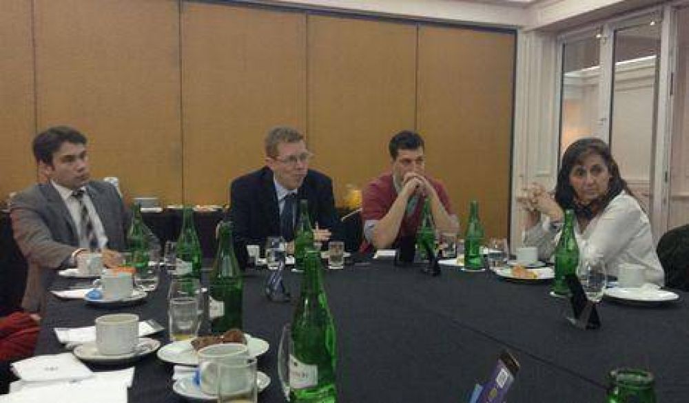 Curutchet desayun� con la comunidad pol�tica ABC