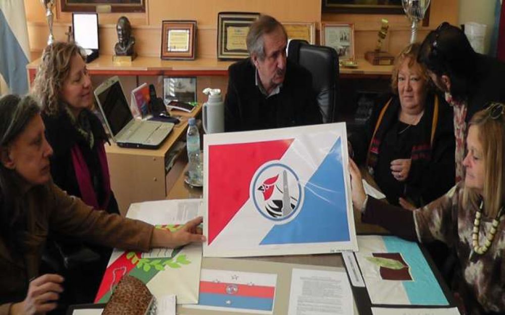 Eligieron el dise�o de la bandera de nuestra ciudad